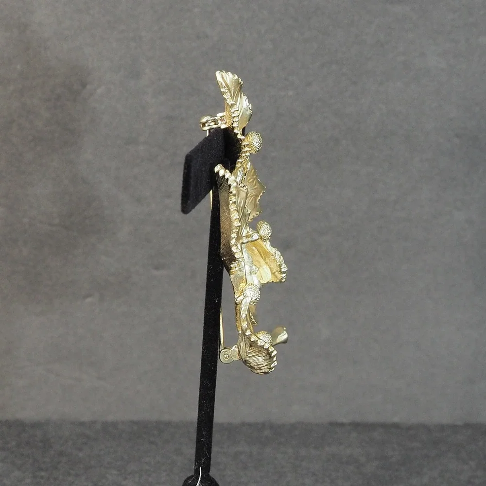 Coro Brooch Pin Leaf Berry Spray Gold Tone Textured Statement Vintage Signed